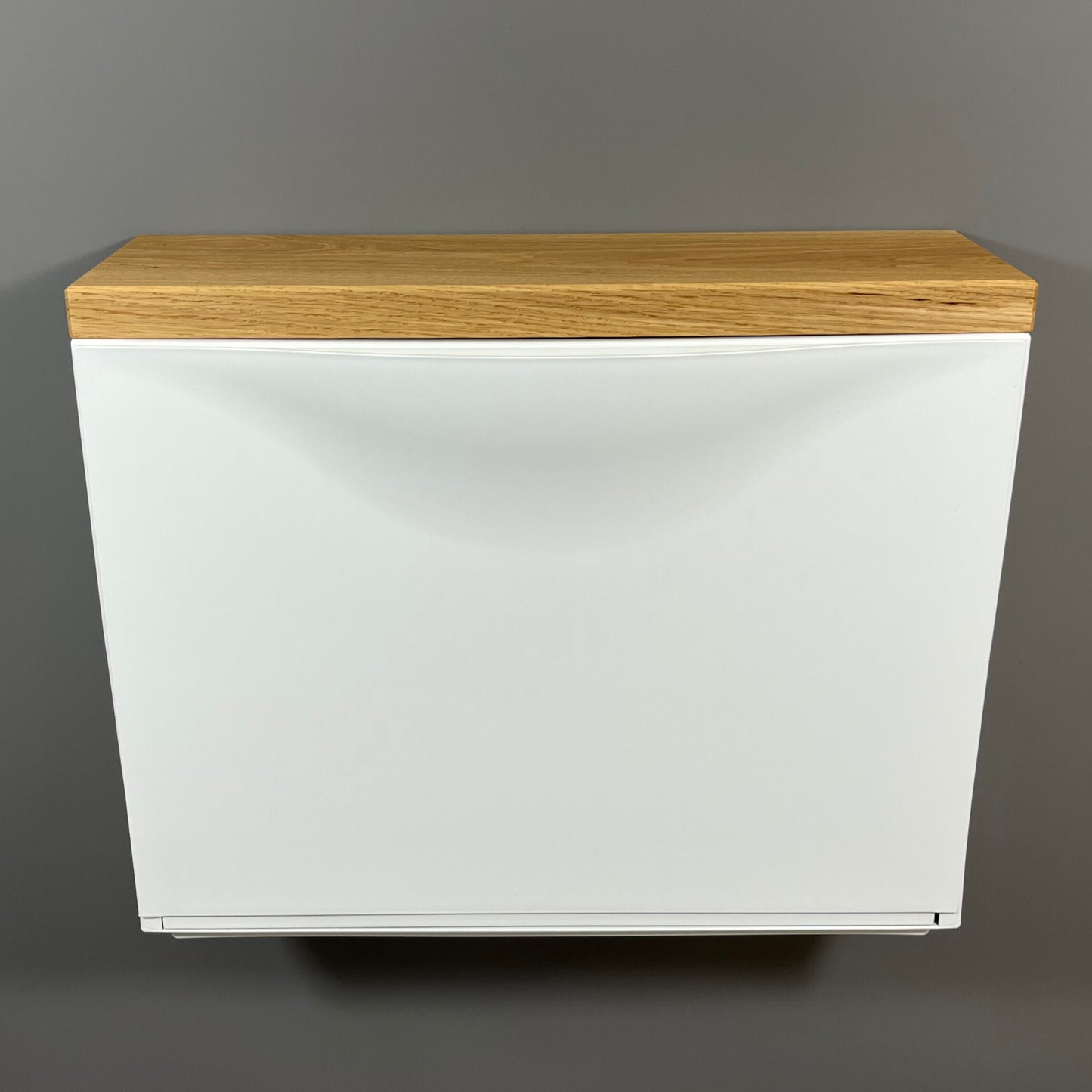 Handgefertigte Abdeckplatte aus massiver Eiche für deine IKEA Trones Schuhschränke