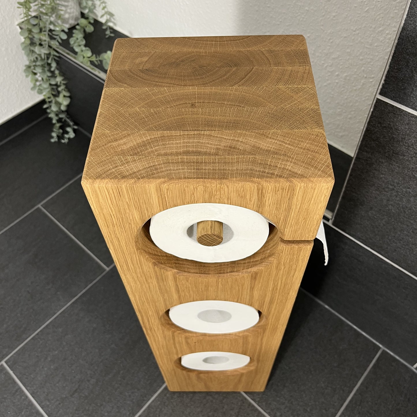 Toilettenpapierhalter aus Massivholz Eiche - ein echter Hingucker!