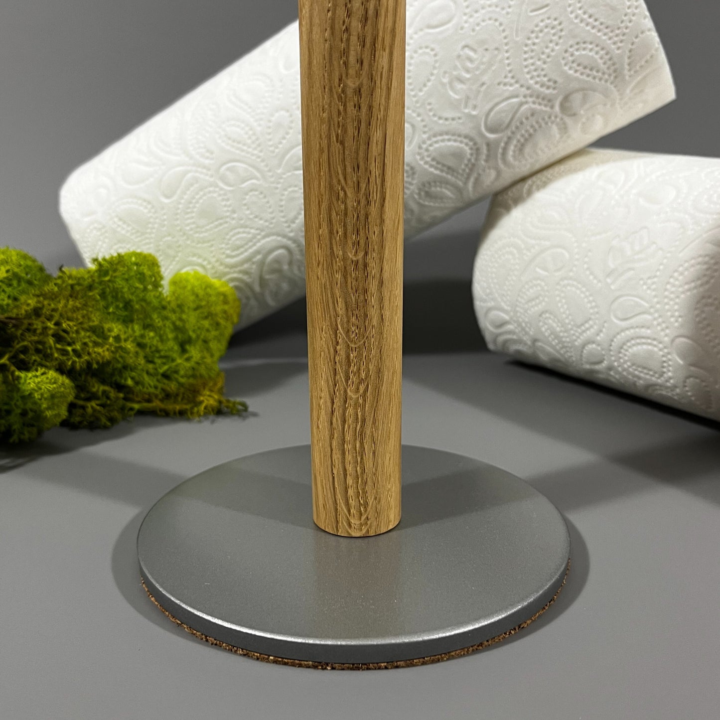 Küchenrollenhalter aus Holz - Metallfuß in Silbergrau